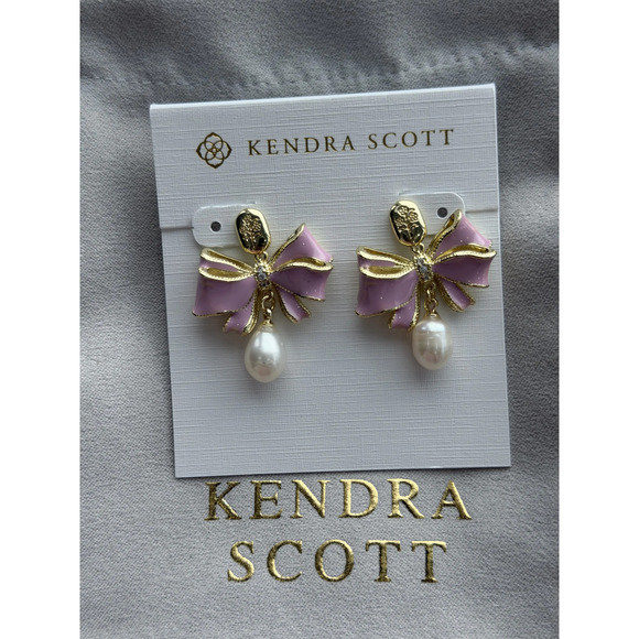 Kendra Scott Jewelry - Kendra Scott pendant earrings